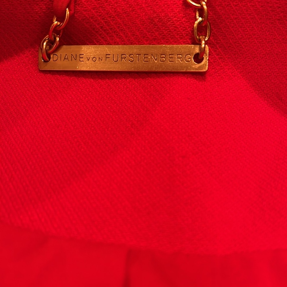 Mirabella Coat in Poppy
DIANE VON FURSTENBERG Size 8 - Picture 12 of 16